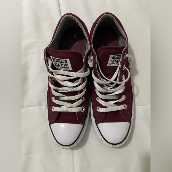 Converse Shoes - Maroone Allstars-Size 10 (ladies)